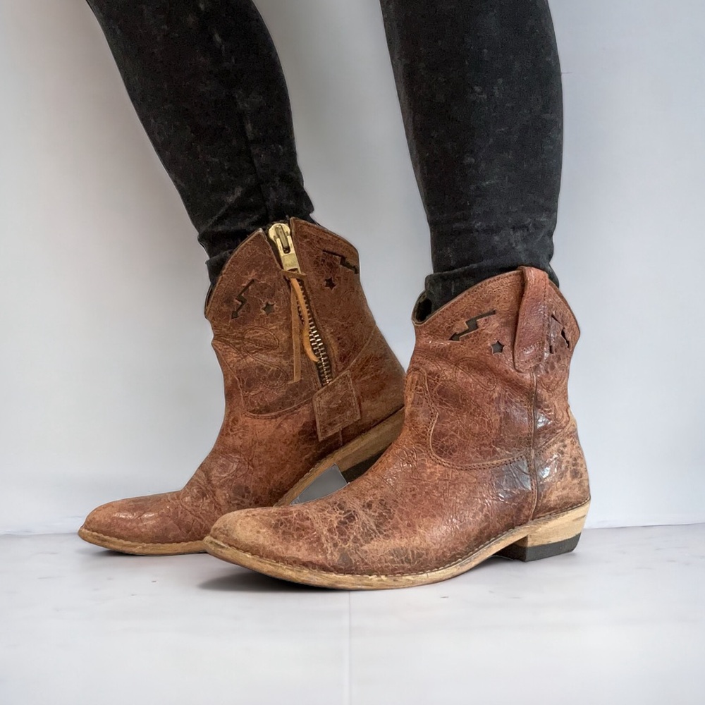 Perfectly Distressed Cowgirl Booties
